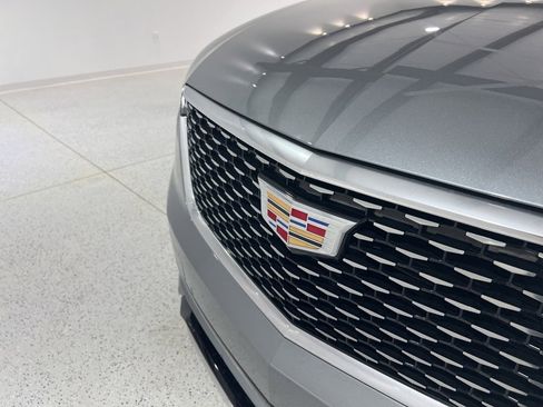 Used 2025 Cadillac XT6 Premium Luxury image 28
