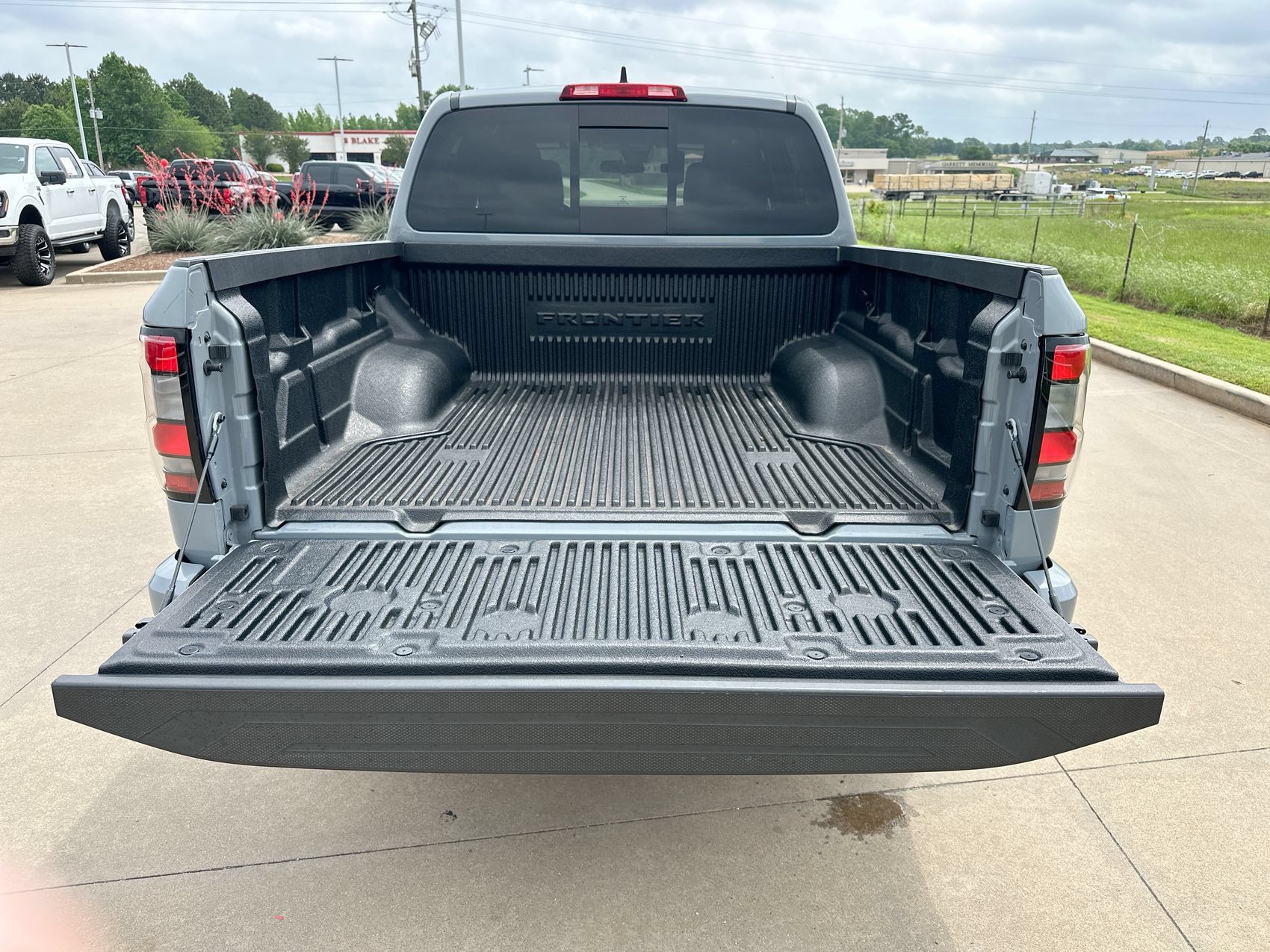 Used 2023 Nissan Frontier PRO-4X w/ Tow Package AWD/4WD image 22