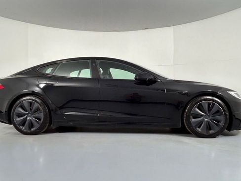 Used 2021 Tesla Model S Plaid image 9
