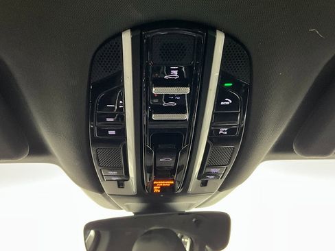 Used 2022 Porsche Panamera Platinum Edition image 13