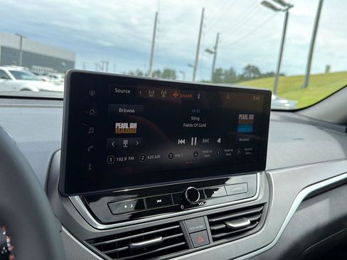 New 2026 Nissan Altima 2.5 SR w/ SR Midnight Edition Package FWD image 24