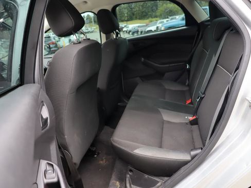 Used 2012 Ford Focus SE FWD image 7