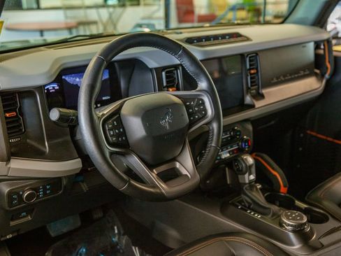 Used 2022 Ford Bronco Badlands AWD/4WD image 9