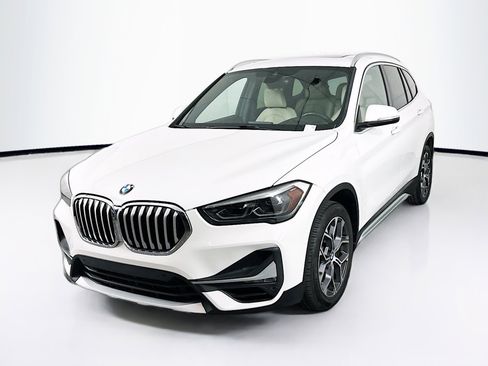 Used 2020 BMW X1 xDrive28i w/ Convenience Package AWD/4WD image 3