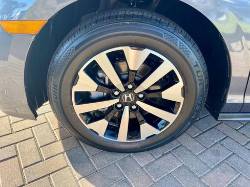 Used 2025 Honda Odyssey EX-L image 10