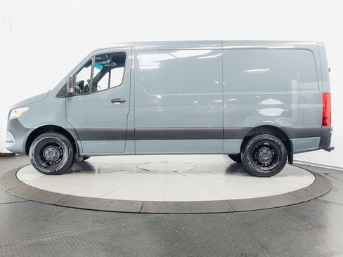 Used 2026 Mercedes-Benz Sprinter 2500 image 4