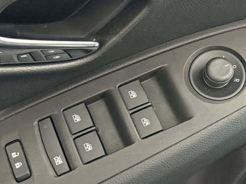 Used 2017 Chevrolet Trax LT w/ LT Convenience Package image 13