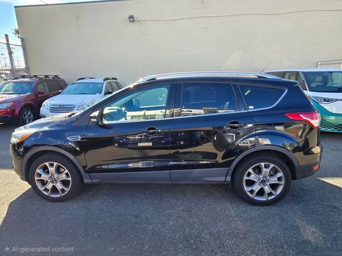 Used 2016 Ford Escape Titanium w/ Equipment Group 301A AWD/4WD image 4