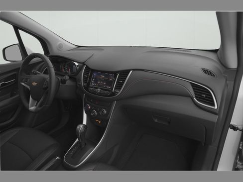 Used 2020 Chevrolet Trax LT FWD image 18
