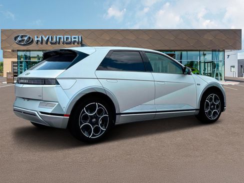 Used 2024 Hyundai Ioniq 5 Limited image 8