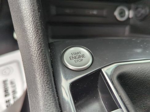 Used 2024 Volkswagen Tiguan SE R-Line FWD image 47