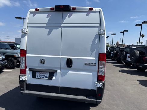 Used 2024 RAM ProMaster 2500 w/ Convenience Group FWD image 15