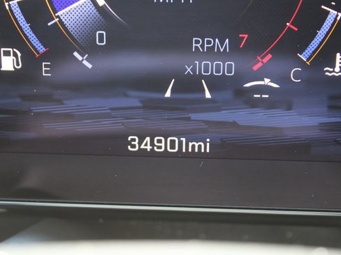 Used 2025 Chevrolet Suburban RST w/ RST Capability Package AWD/4WD image 37