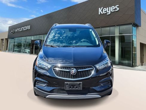 Used 2020 Buick Encore Preferred FWD image 2