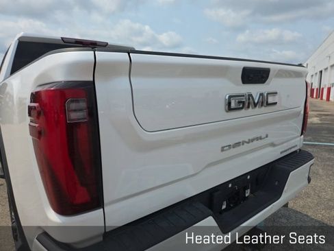 Used 2024 GMC Sierra 2500 Denali Ultimate w/ Max Trailering Package AWD/4WD image 6