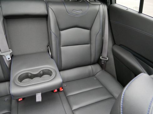 Used 2024 Cadillac XT4 Sport image 14