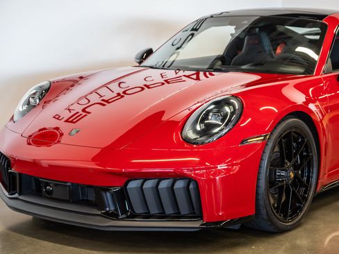 Used 2025 Porsche 911 Carrera GTS RWD image 20