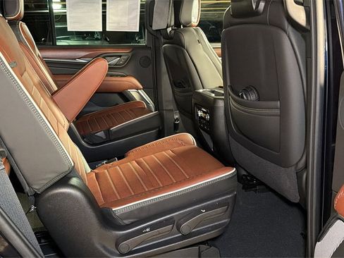 Used 2024 GMC Yukon Denali Ultimate image 13