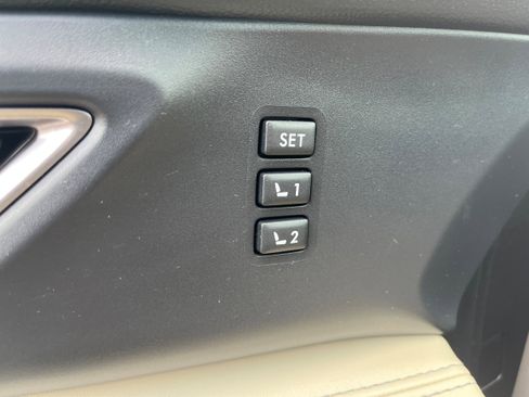 Used 2019 Subaru Ascent Limited AWD/4WD image 23