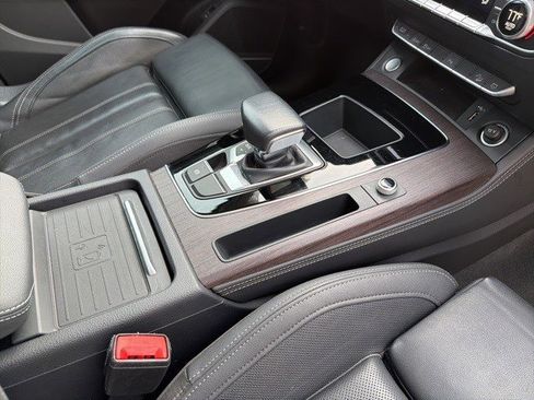 Used 2021 Audi Q5 Premium Plus w/ Premium Plus Package image 28