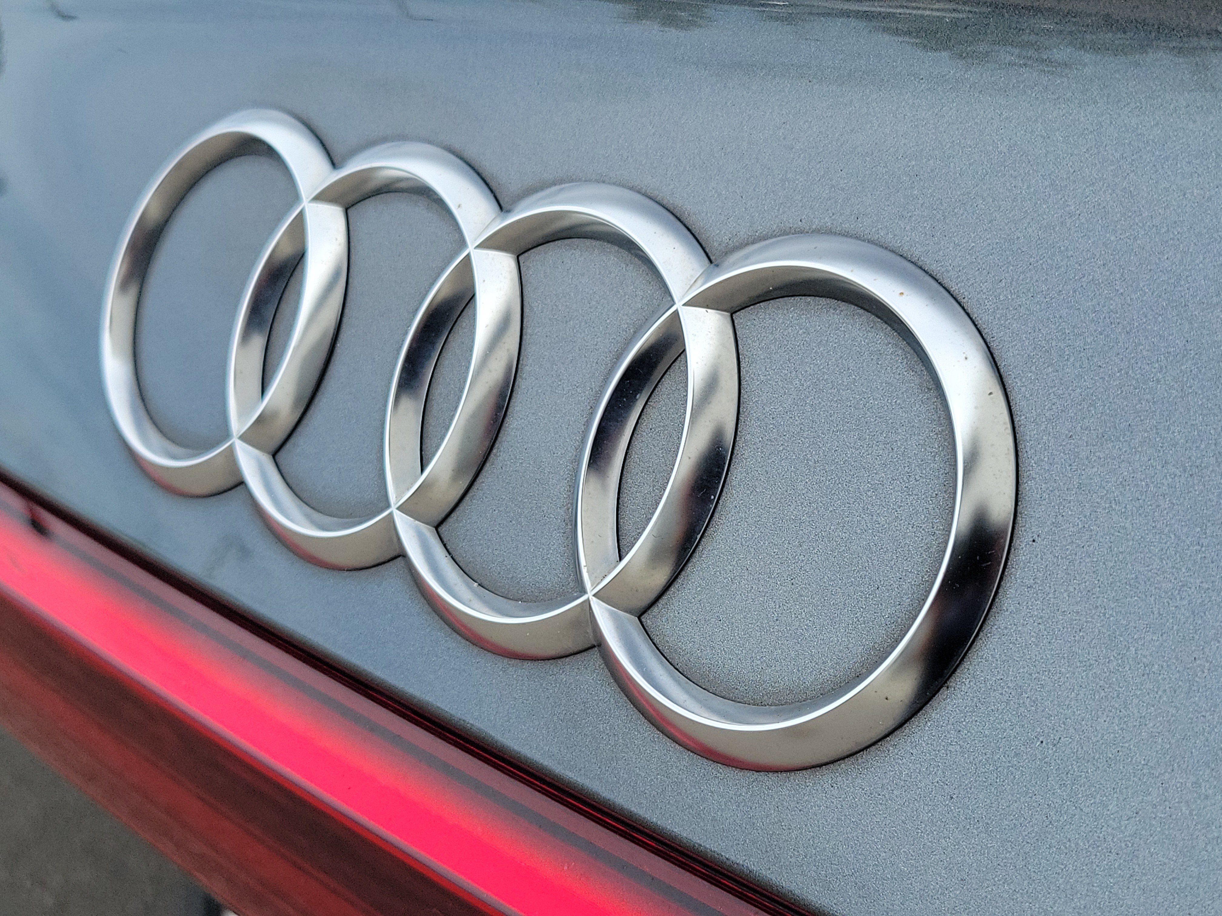 Used 2021 Audi e-tron Premium Plus w/ Premium Plus Package AWD/4WD image 8