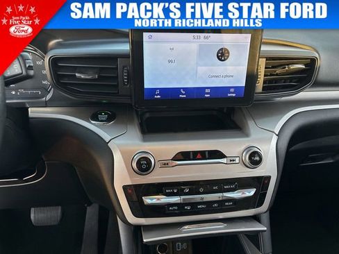 Used 2021 Ford Explorer XLT image 25