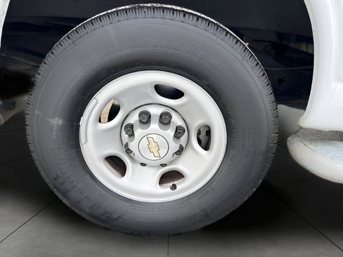 Used 2024 Chevrolet Express 2500 w/ Driver Convenience Package image 36