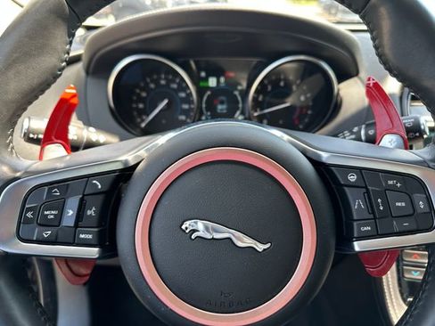 Used 2020 Jaguar F-PACE R-Sport image 29