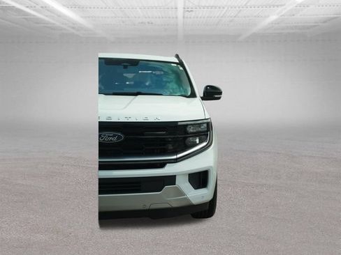 Used 2025 Ford Expedition Platinum AWD/4WD image 47
