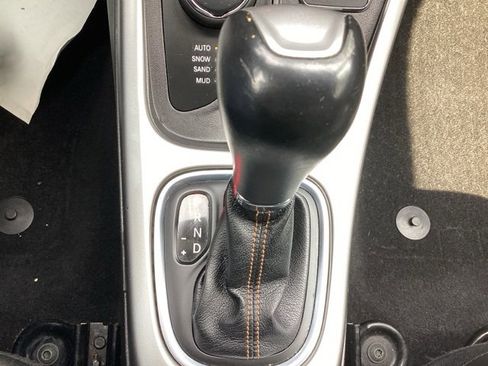 Used 2019 Jeep Compass Latitude w/ Cold Weather Group image 20