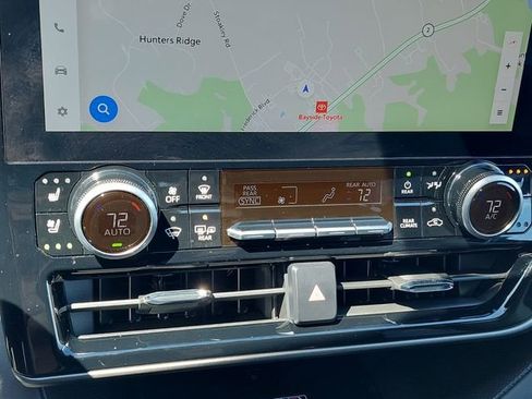 Used 2025 Toyota Highlander Limited image 41