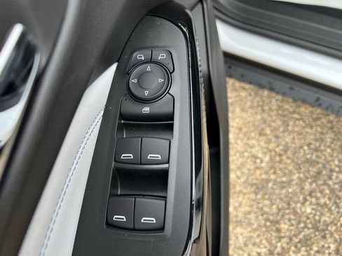 New 2026 Chevrolet Trax LT w/ LT Convenience Package FWD image 21