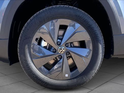 New 2026 Volkswagen Taos S FWD image 12