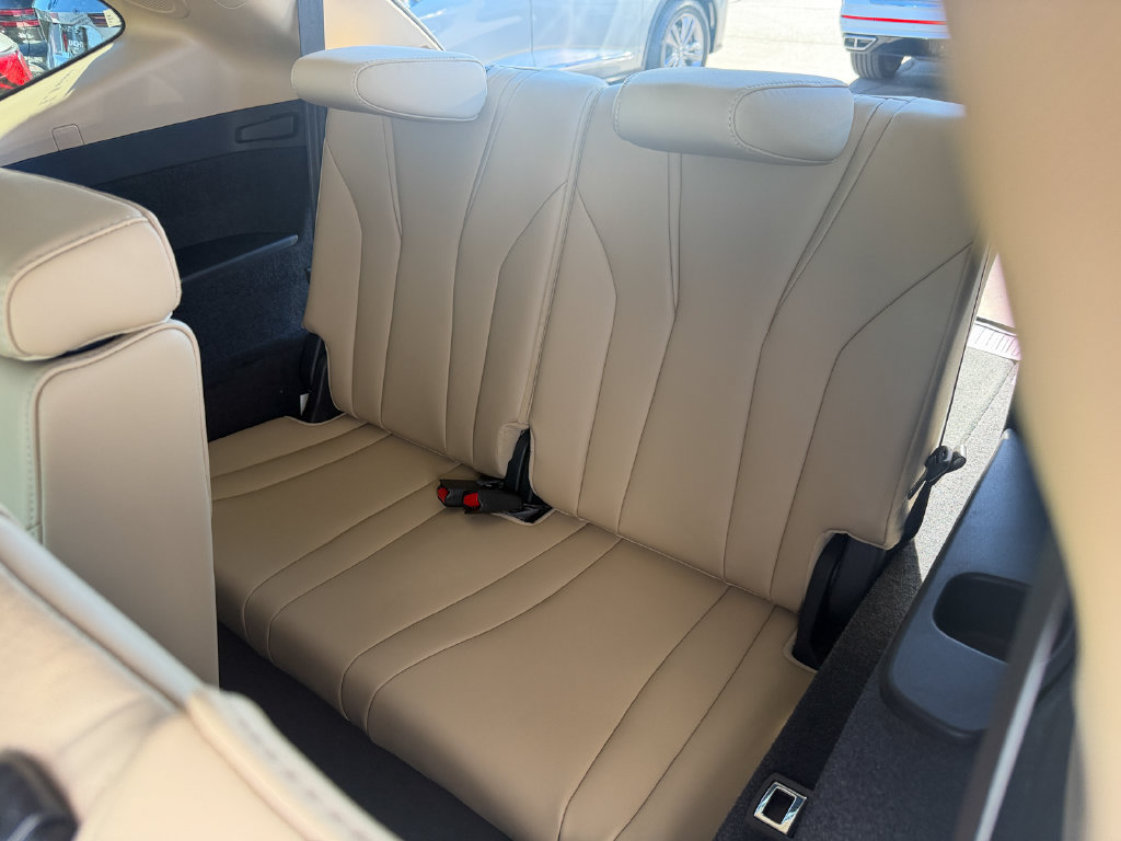 Used 2025 Acura MDX w/ Technology Package FWD image 26