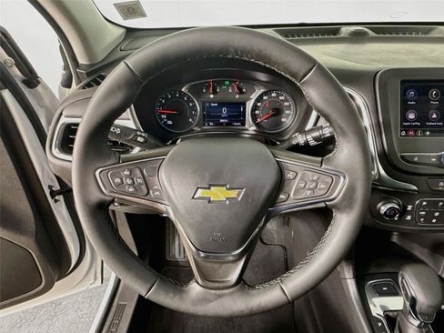 Used 2024 Chevrolet Equinox LT AWD/4WD image 13