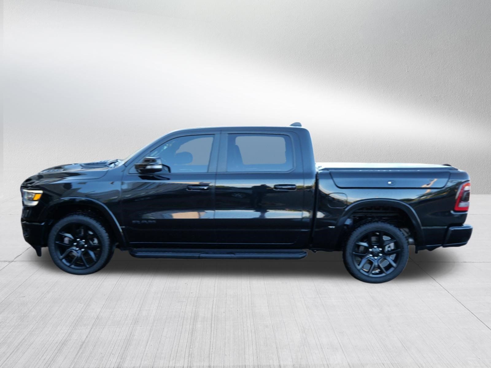 Used 2022 RAM 1500 Laramie AWD/4WD image 4