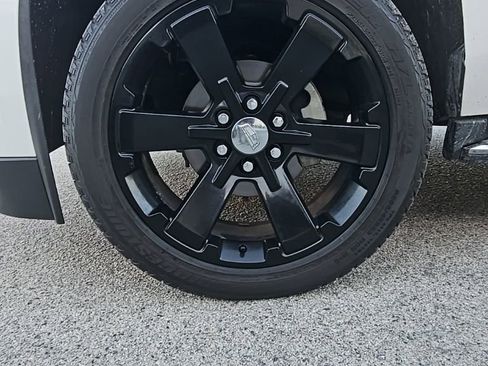 Used 2019 Cadillac Escalade 2WD image 9