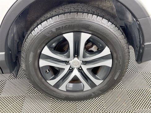 Used 2016 Toyota RAV4 LE AWD/4WD image 31