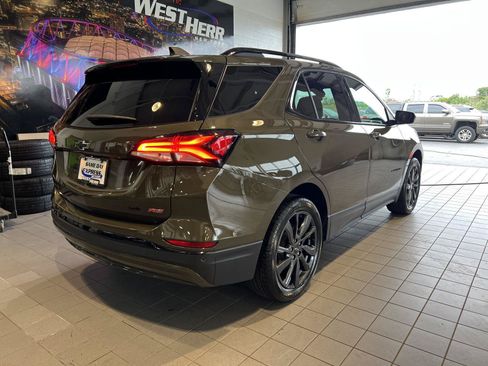 Used 2024 Chevrolet Equinox RS AWD/4WD image 7