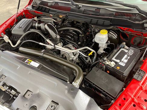 Used 2020 RAM 1500 Classic SLT image 23