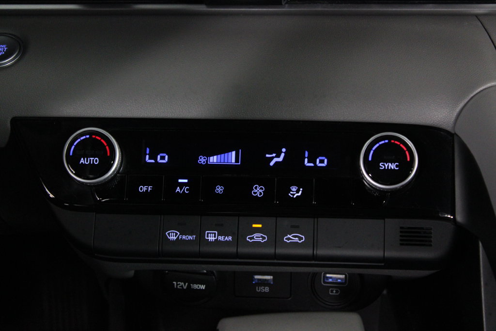 Certified 2022 Hyundai Elantra SEL FWD image 21