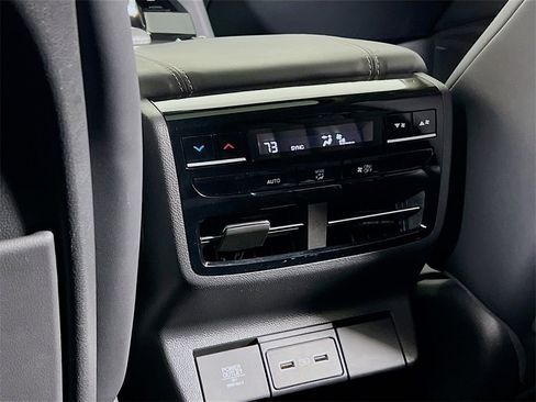 Used 2023 Acura MDX FWD w/ Technology Package image 25