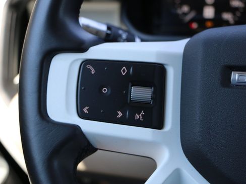Used 2022 Land Rover Defender 110 SE AWD/4WD image 20
