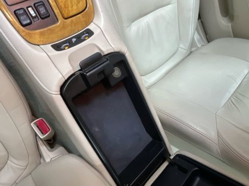 Used 2004 Lexus SC 430 Convertible RWD image 26