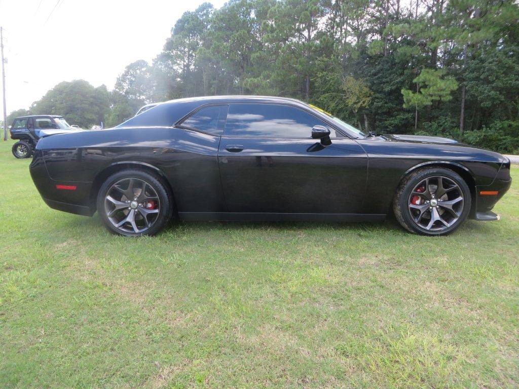 Used 2019 Dodge Challenger GT RWD image 5