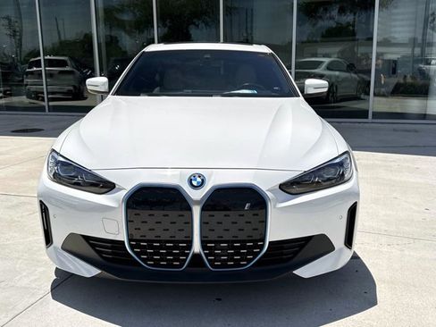 Certified 2023 BMW i4 eDrive40 w/ Premium Package RWD image 8