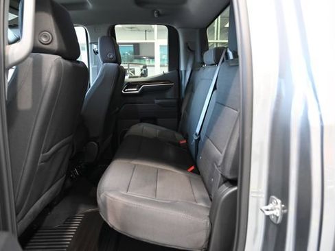 New 2026 GMC Sierra 1500 SLE image 12