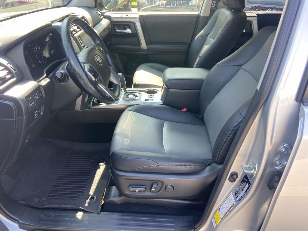 Used 2023 Toyota 4Runner SR5 Premium w/ Moonroof Package RWD image 18