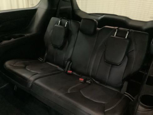 New 2026 Chrysler Pacifica Select FWD image 23