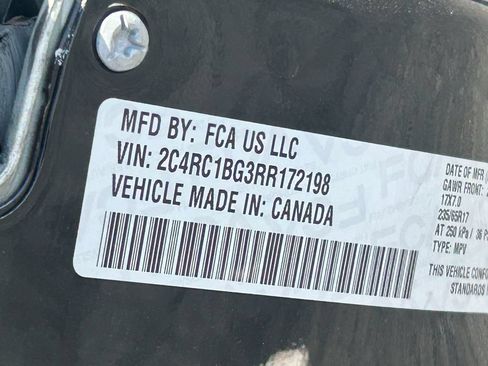 Used 2024 Chrysler Pacifica Touring-L FWD image 13